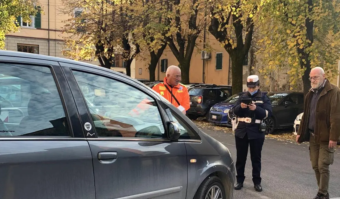 Polizia municipale ad Avenza . Tempi lunghi per la nuova sede . Si cerca l’area a norma nell’ex Cat