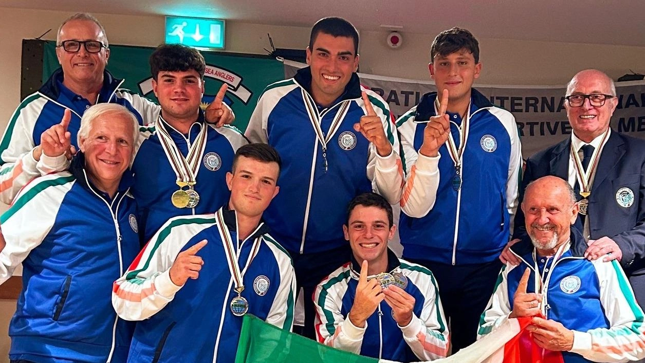 Il giovane pescatore Filippo Mattolini, di Marina di Pisa, ha contribuito alla vittoria della nazionale italiana junior under 22 nel campionato mondiale di pesca sportiva. Il suo sesto posto e le tre vittorie di barca lo rendono un esempio per i giovani appassionati di pesca.