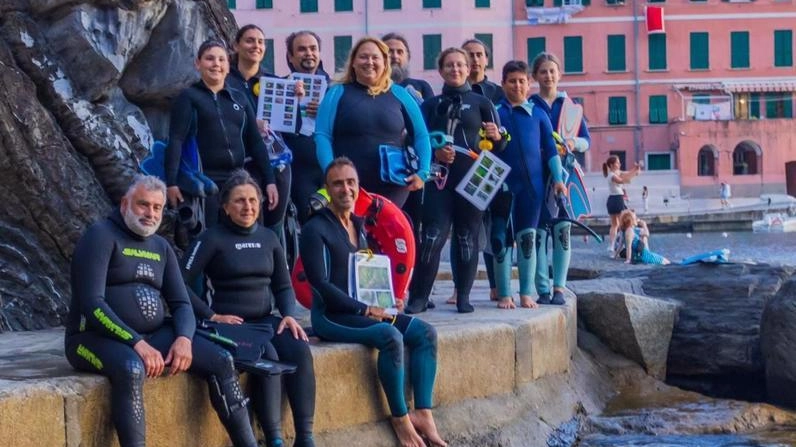 L’attività subacquea ha coinvolto un gruppo di allievi dell’Istituto comprensivo La Spezia-Porto Venere. I ragazzi erano accompagnati da biologi e sommozzatori esperti di Percorsi nel blu e Life on the Sea.