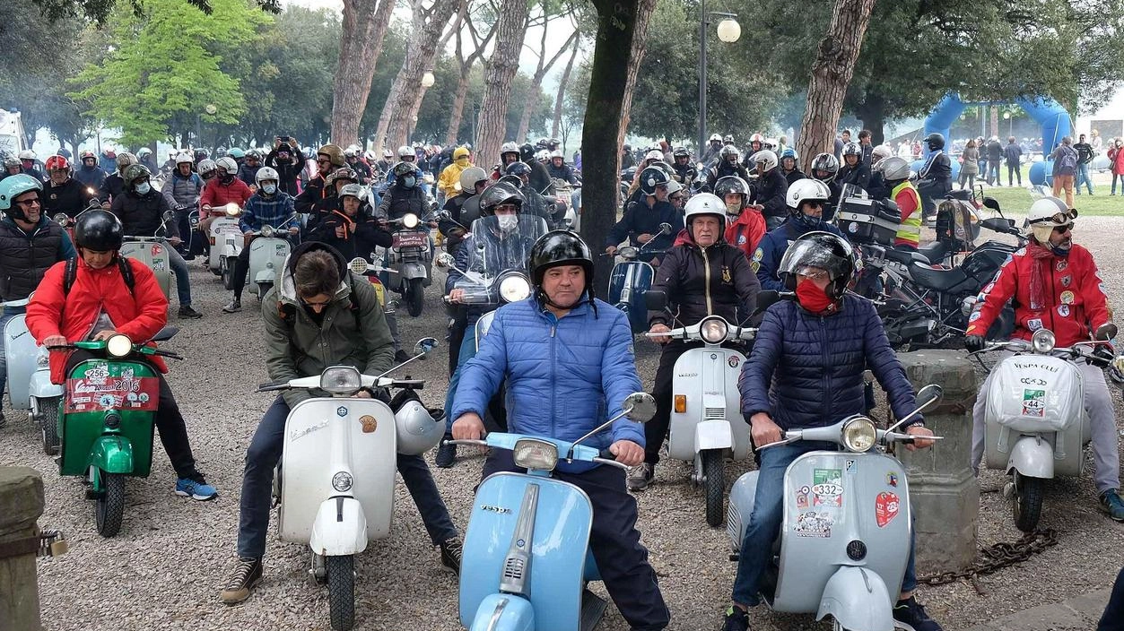 Tour in sella alla mitica Vespa. Nasce domenica il Rally dei Lupi