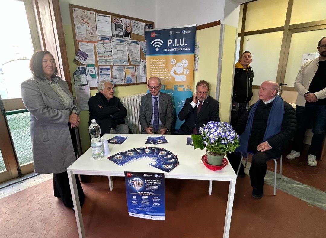 Firenze, inaugurato il nuovo Punto Digitale Facile della Caritas