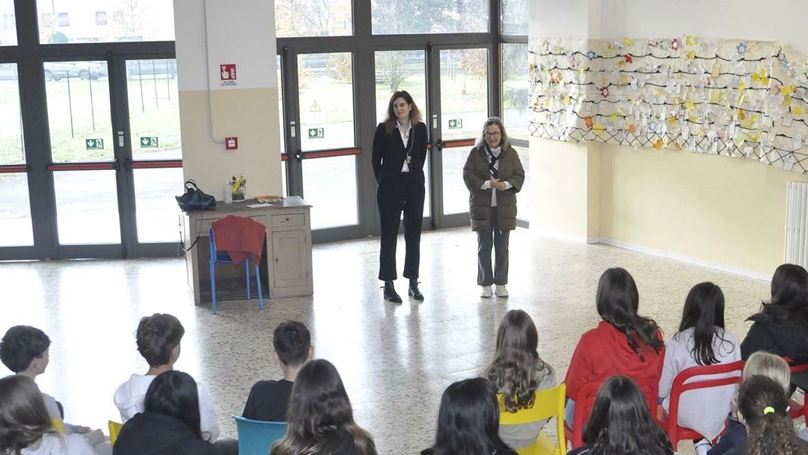 Incontro alla presenza dell’assessora all’Istruzione Elisa Tozzetti, con i partecipanti all’iniziativa multiculturale