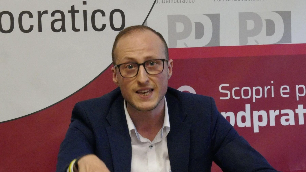 Il segretario pratese del Pd Marco Biagioni