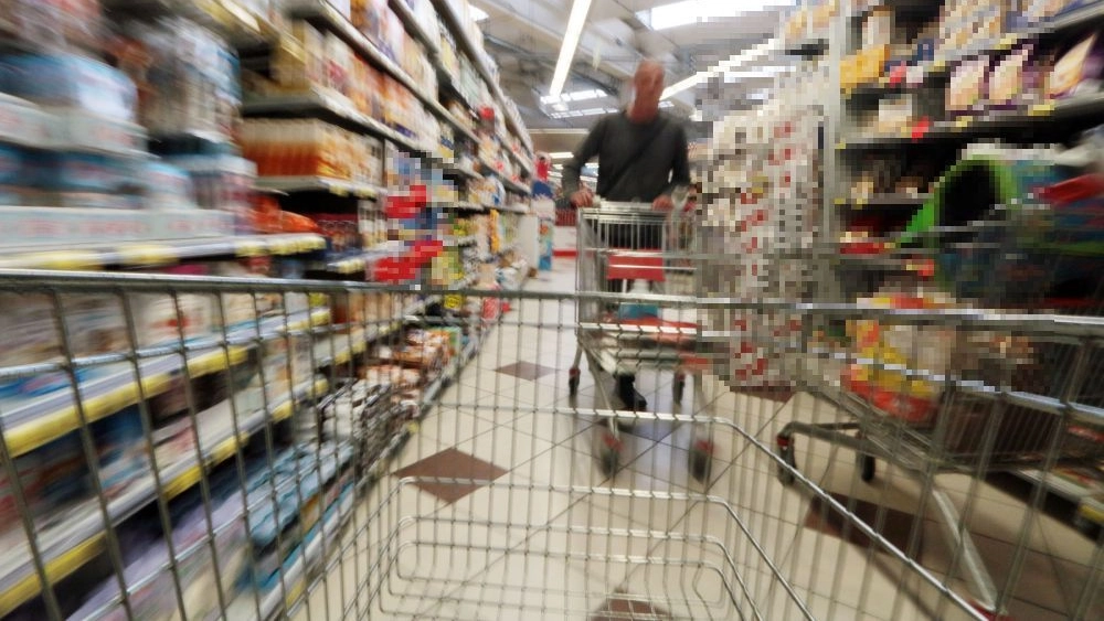 L'interno di un supermercato in una foto di repertorio