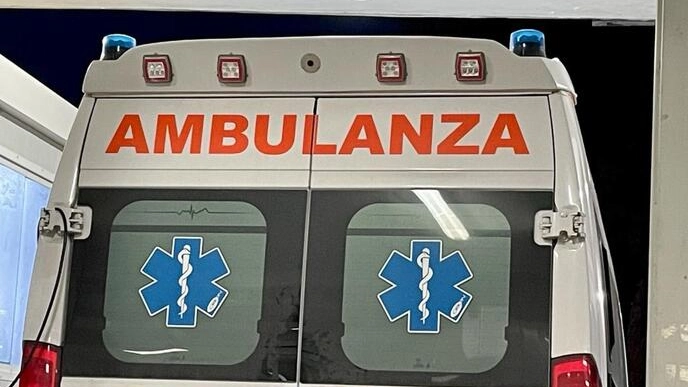 Sul posto è intervenuta l'ambulanza