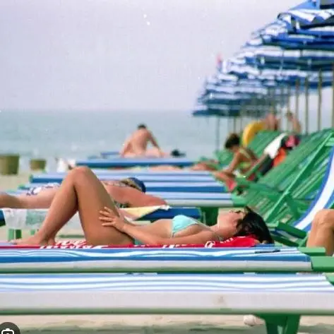 La ricetta di Ghiselli per i bagni: "Stop a cene o sfilate in spiaggia"