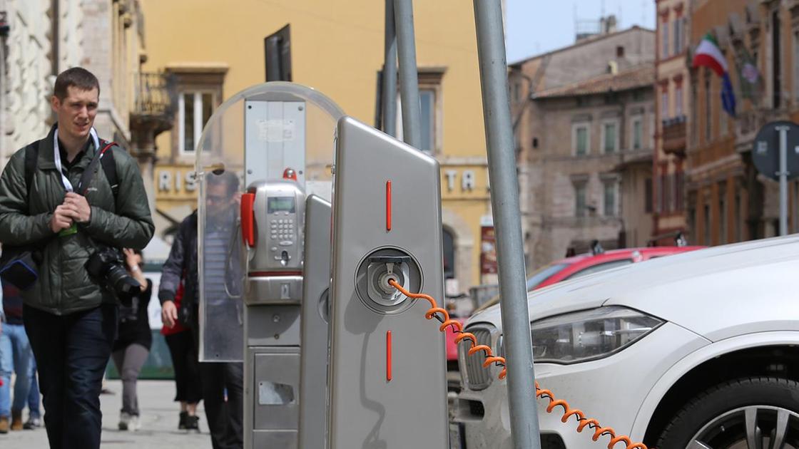 Auto sempre più vecchie ma non a Pisa