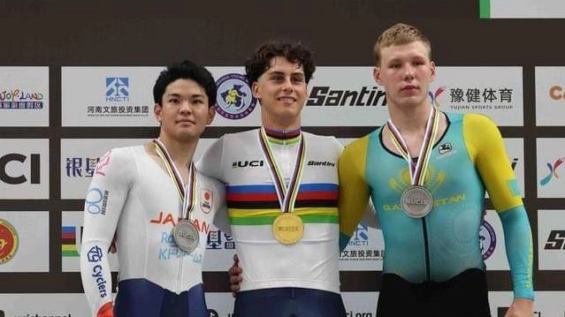 Fabio Del Medico con la medaglia d’oro al collo dopo la vittoria in Cina