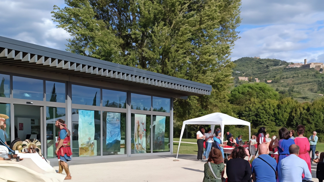 Successo per la Festa Etrusca al Parco archeologico del Sodo a Cortona, con oltre 300 accessi. Iniziative culturali e storiche hanno coinvolto i visitatori, promuovendo l'interesse per l'archeologia.