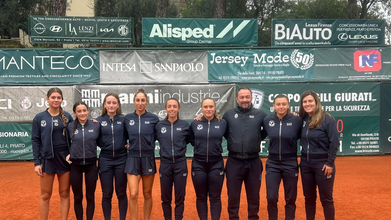 La squadra femminile del Tennis Club Prato