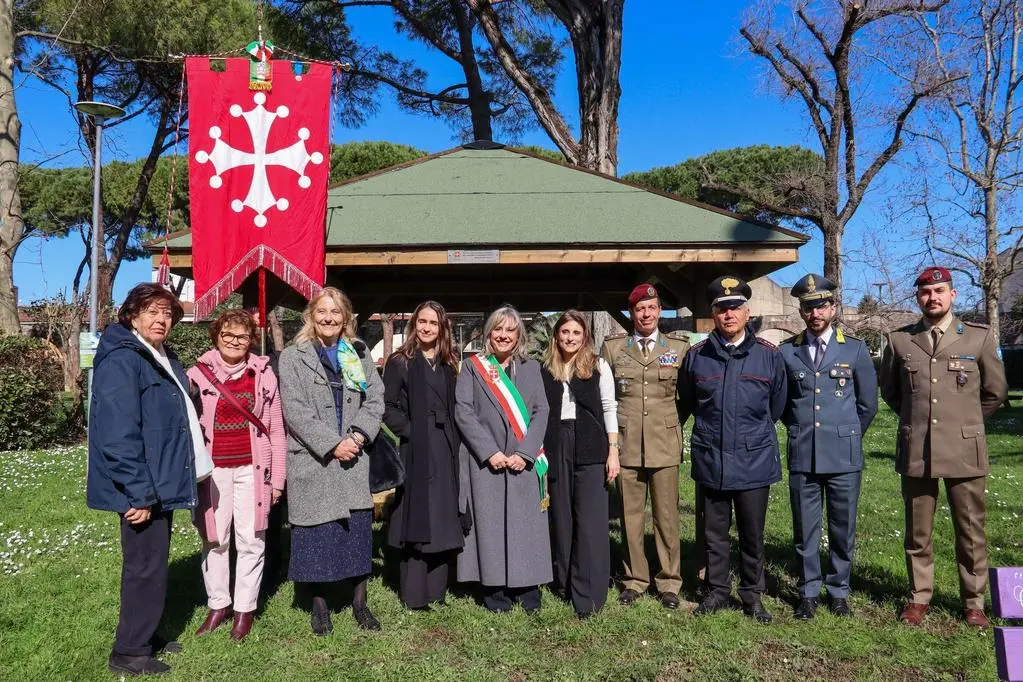 Il gazebo realizzato dai detenuti inaugurato nel parco Solarino