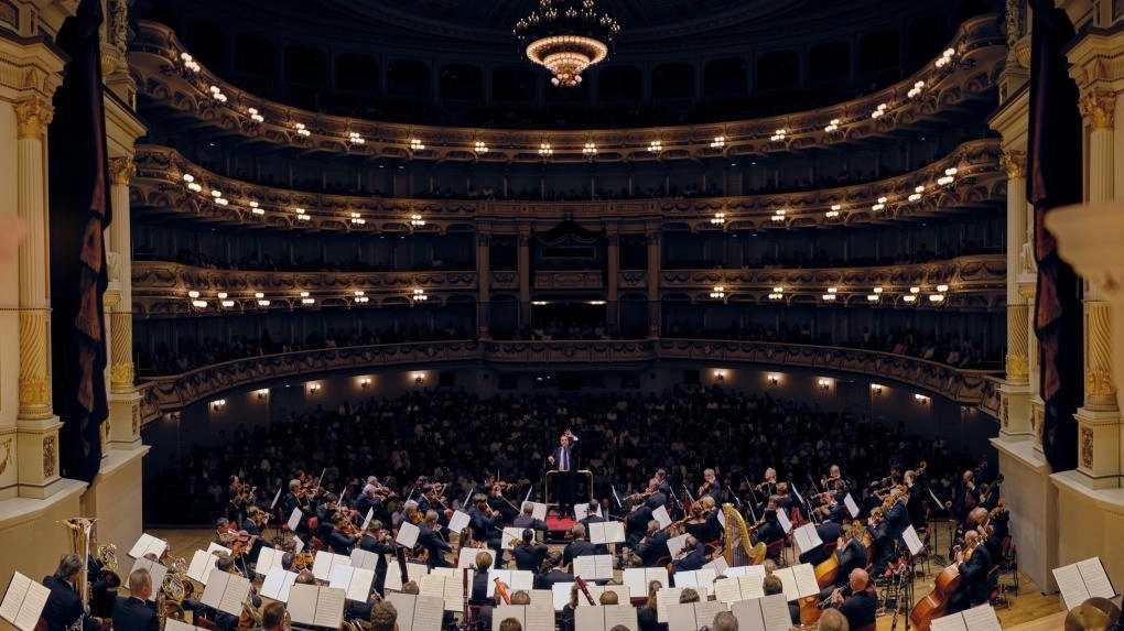 Stasera e domani due concerti sinfonici straordinari. Sul palco Daniele Gatti e Vladimir Juruovskij .