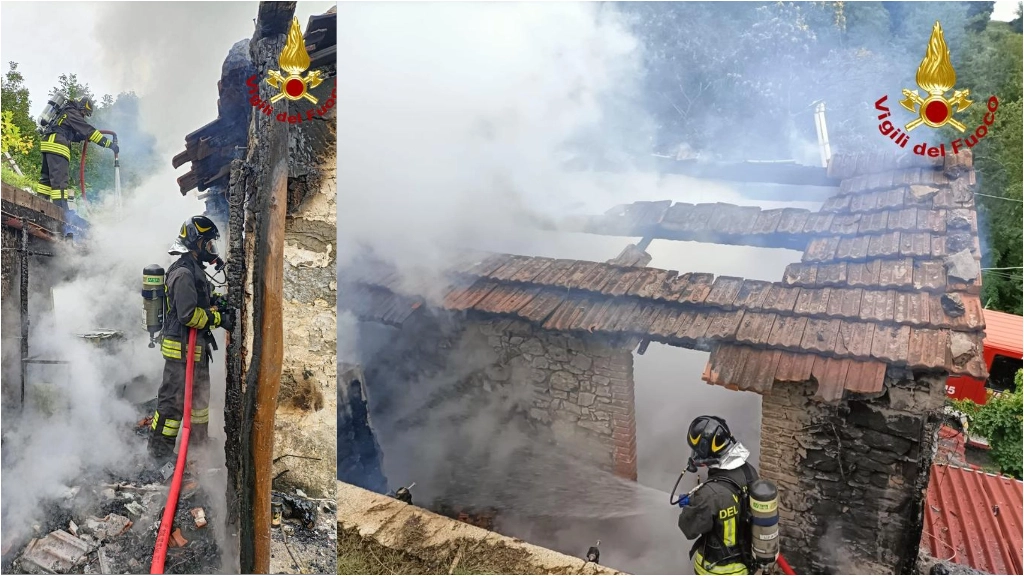 Due momenti dello spegnimento dell'incendio nell'edificio a Pescaglia