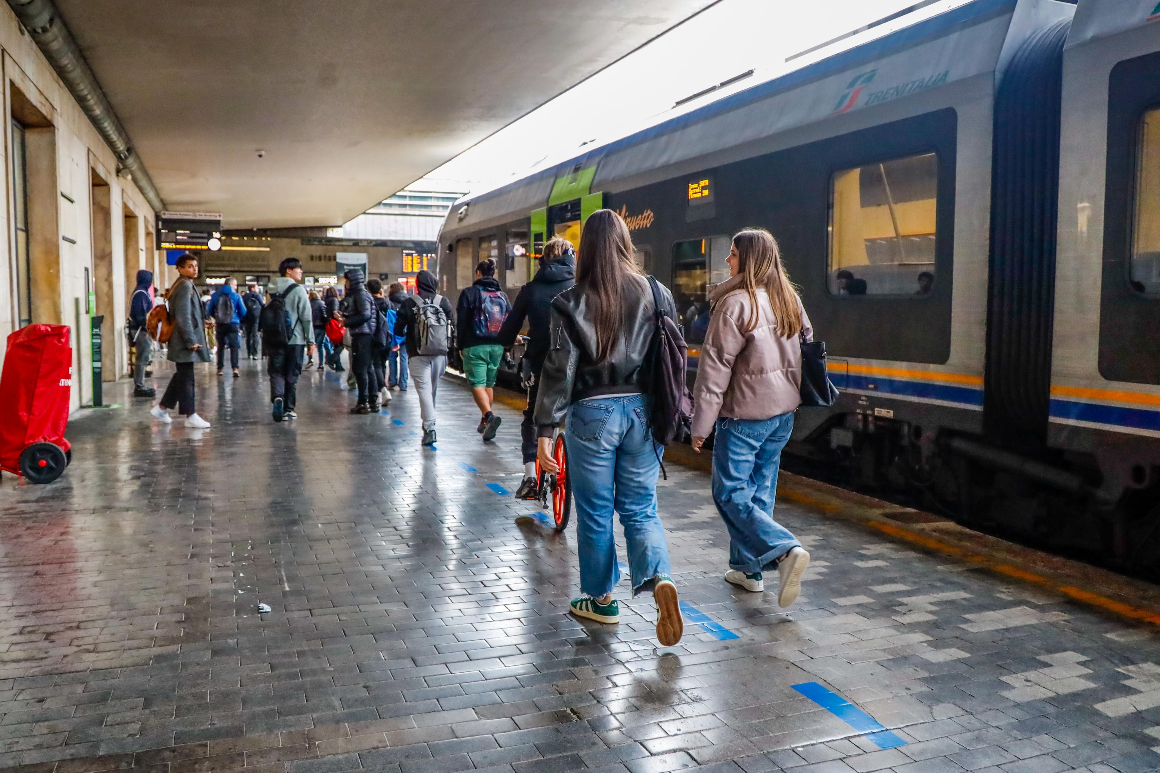 Sciopero dei treni martedì 5 novembre in Toscana. Orari e fasce di garanzia