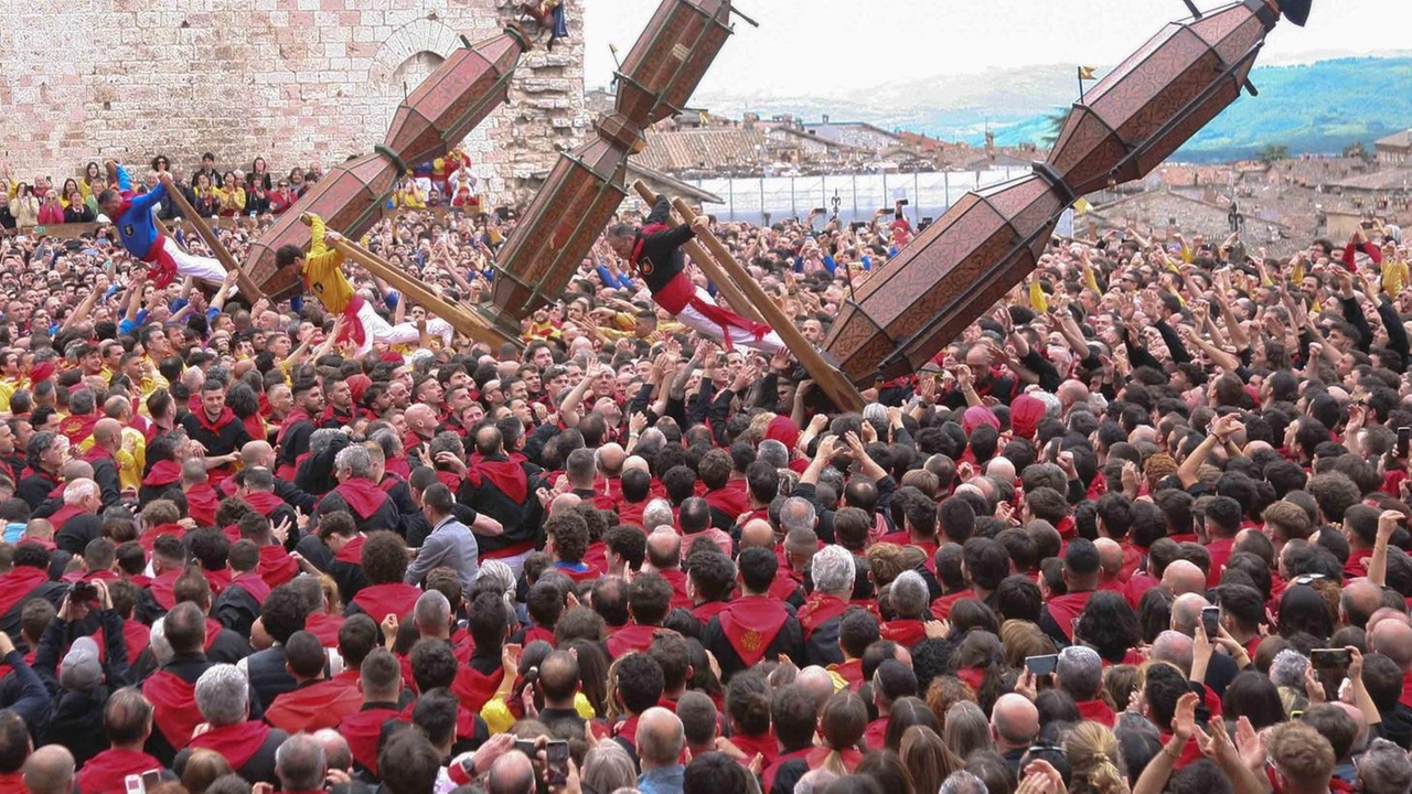 GUBBIO – In città già si respira aria di Ceri. Gennaio è stato quasi completamente dedicato, da parte di tutte...