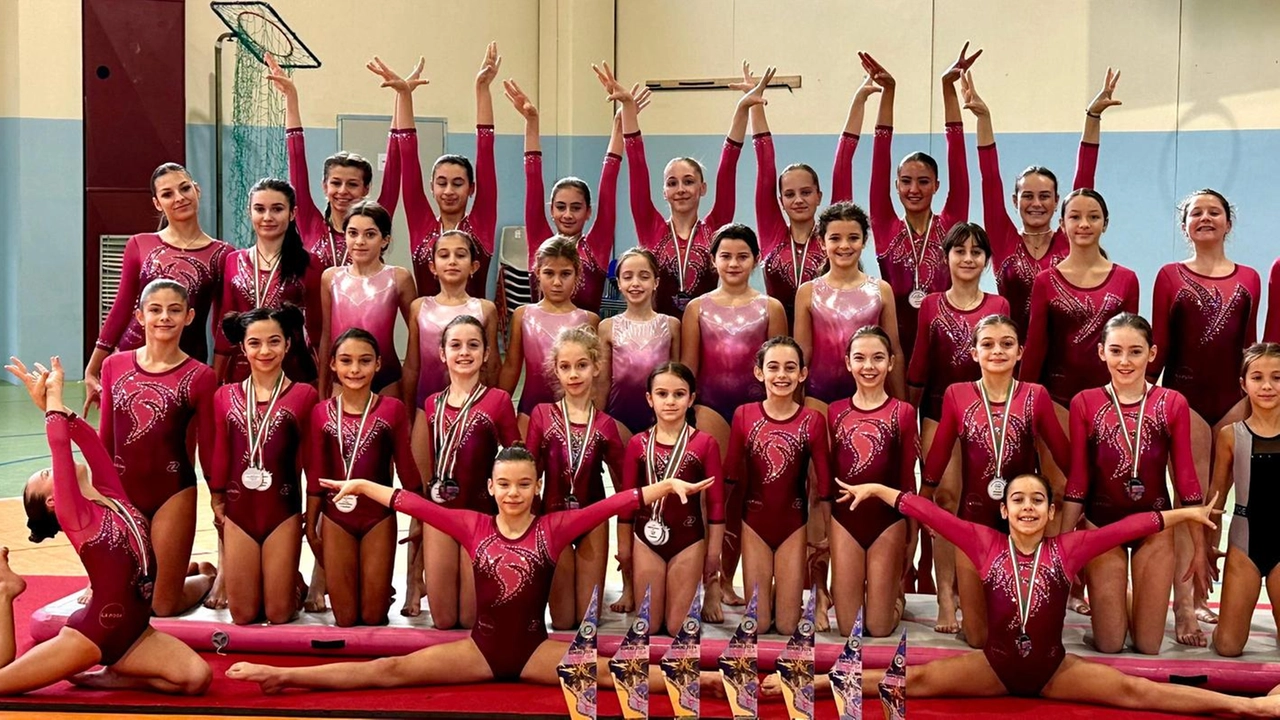 La società seravezzina de La Rosa. al Campionato nazionale di ginnastica artistica