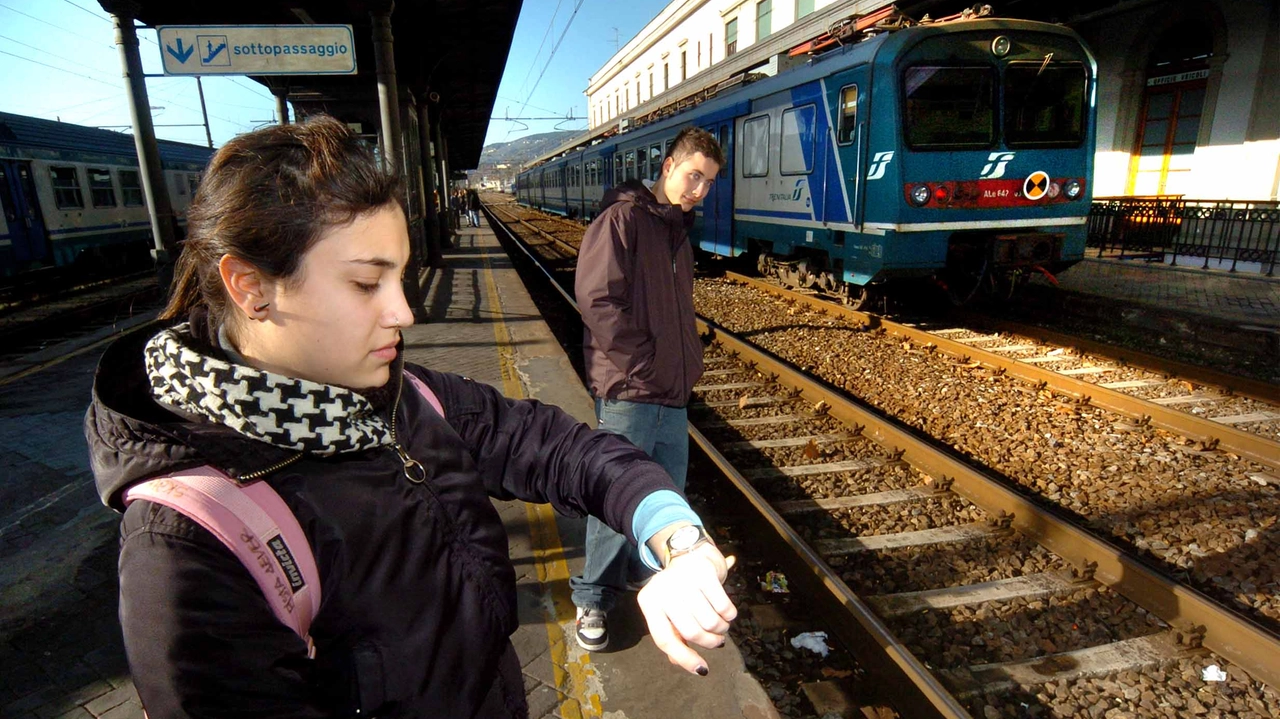 Stazione di Pistoia, stop ai treni nel finesettimana per la realizzazione del raddoppio ferroviario (Fotocastellani)