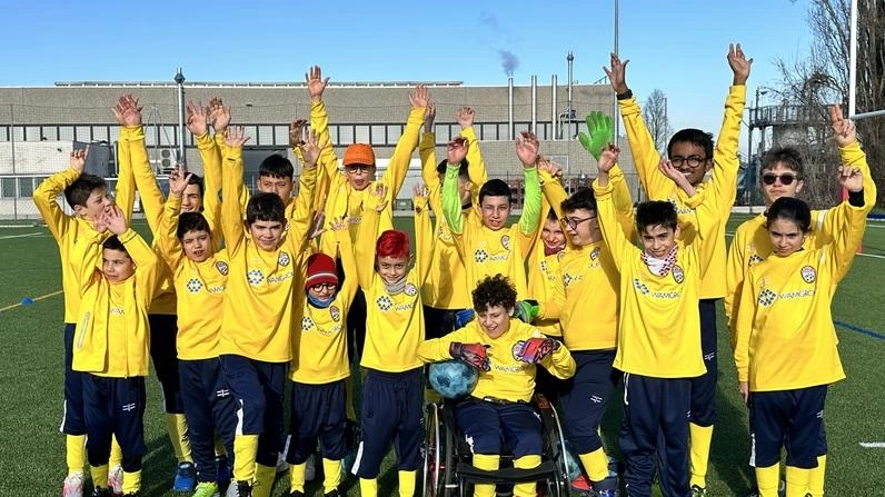 Una foto dei giovanissimi atleti dell’associazione «Bimbi sperduti» che sabato e domenica vivranno due intensi giorni sotto la Torre