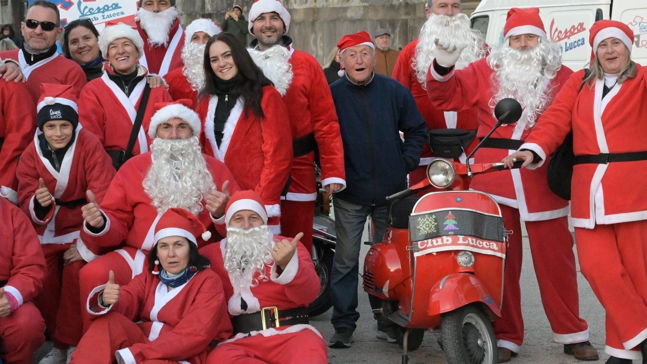 Hanno portato una ventata di gioco, divertimento, allegria. Una vera festa quella che il Vespa Club Lucca ha diffuso per...