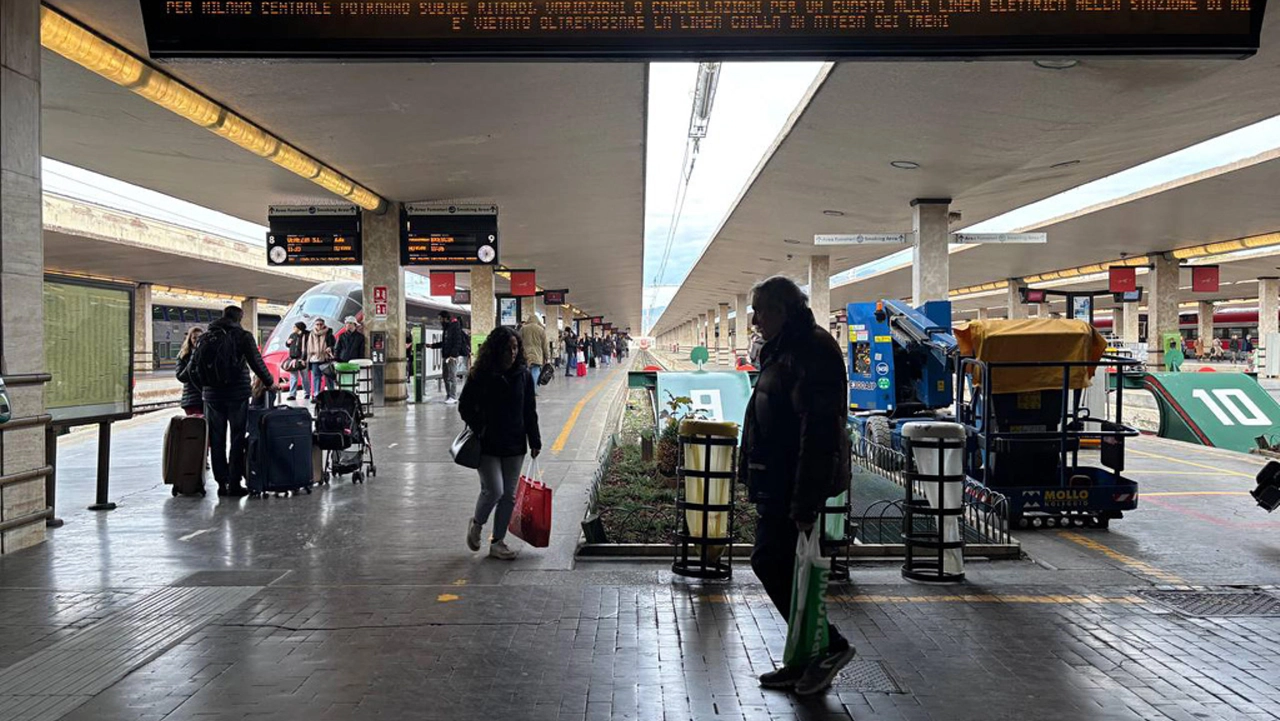 Treni, sciopero del personale domenica 12 gennaio (Foto Ansa)