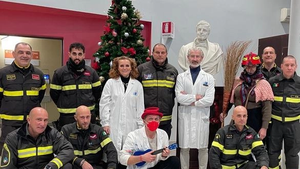 Dall’alto a sinistra: vigili del fuoco, Misericordia,. Idee in cammino e 08 Lari Odv