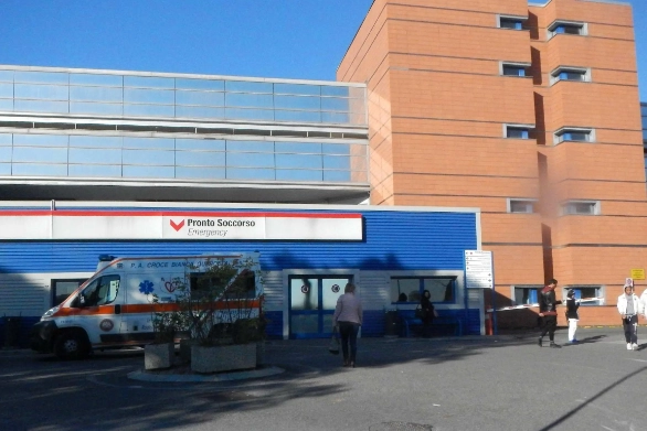 L'esterno dell'ospedale Versilia. L'Asl specifica che il reparto di Medicina non subirà particolari rallentamenti