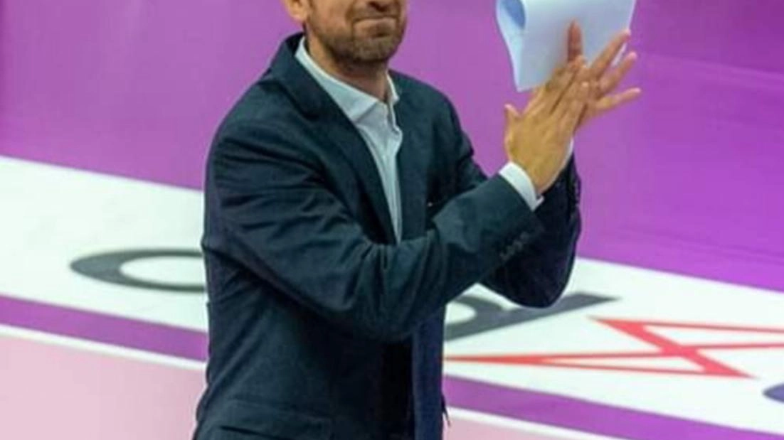 FOLIGNO L’allenatore folignate Daniele Santarelli sempre più in alto nel mondo della pallavolo femminile mondiale. L’ultima perla che va...