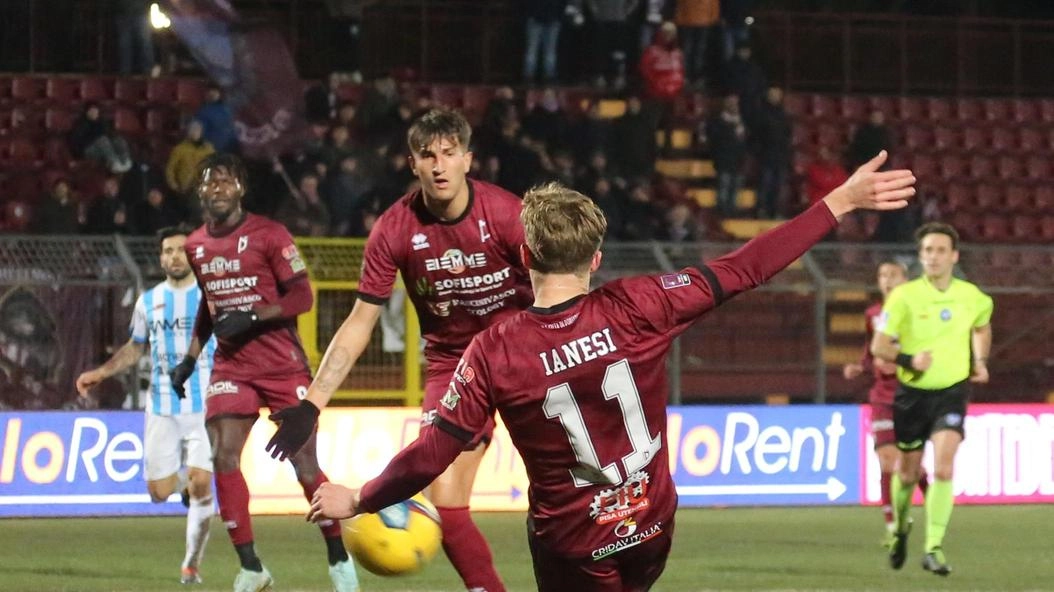 Il Pontedera oggi in campo a Terni per affrontare una forte squadra (foto Bongianni/Germogli)