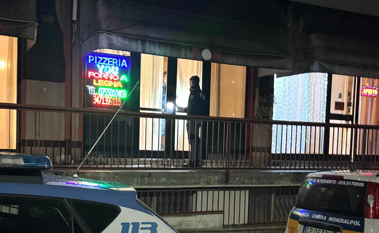 Ladri assaltano la pizzeria, forzata la porta principale e svuotato il registratore di cassa