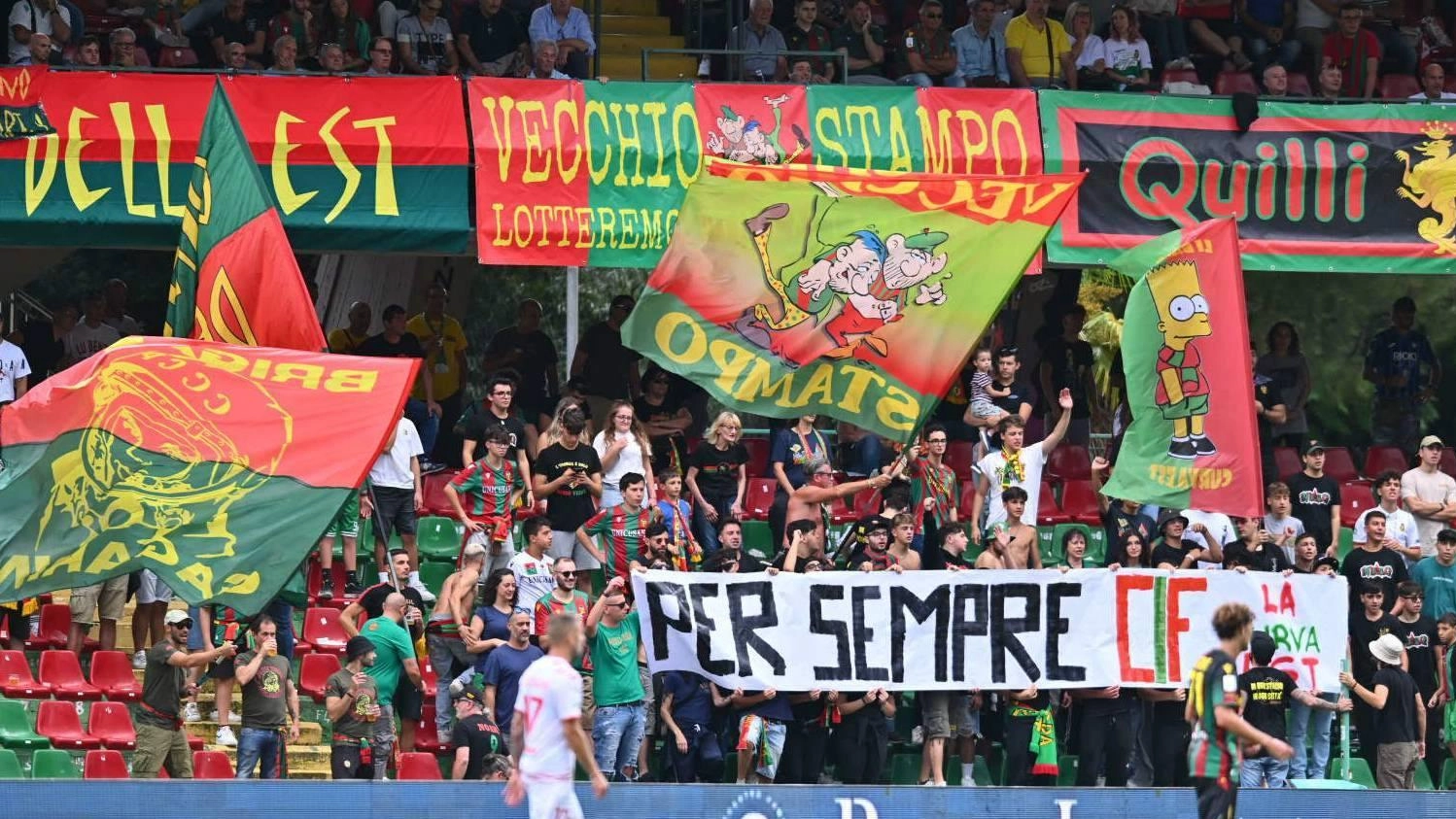 Ternana, marea di tifosi al Liberati. Città mobilitata per la partita: "Questa squadra è nel cuore di tutti"