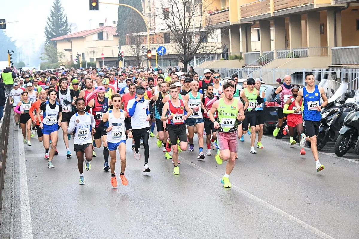 Maratonina della Befana, festa all’Isolotto con 50 candeline. Foto e classifica