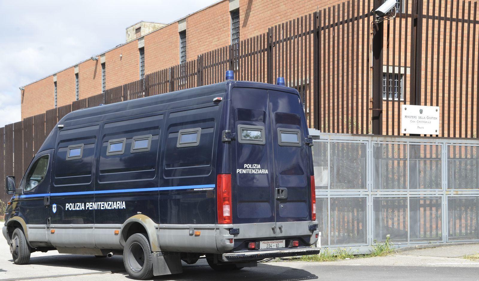 Carceri, aggredito un altro agente a Prato: la rabbia del sindacato