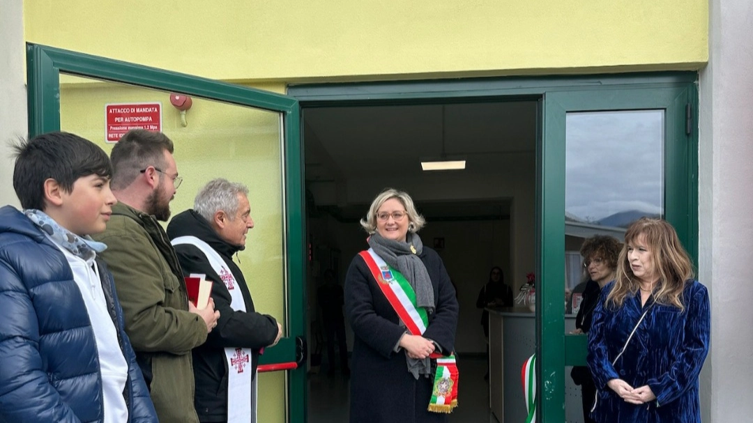 Vernio, inaugurata la scuola media Dante Alighieri