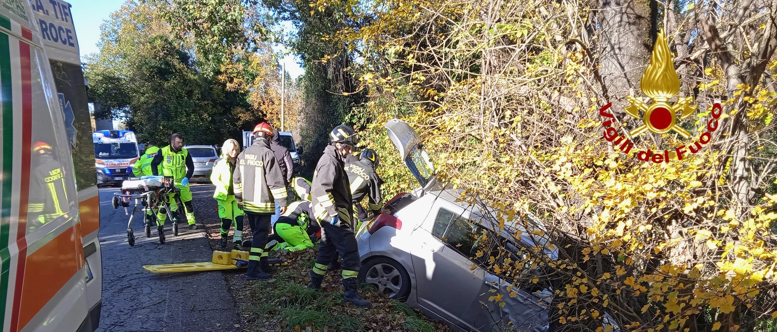 Incidente a Città di Castello. Sul posto i vigili del fuoco, 118 e polizia locale