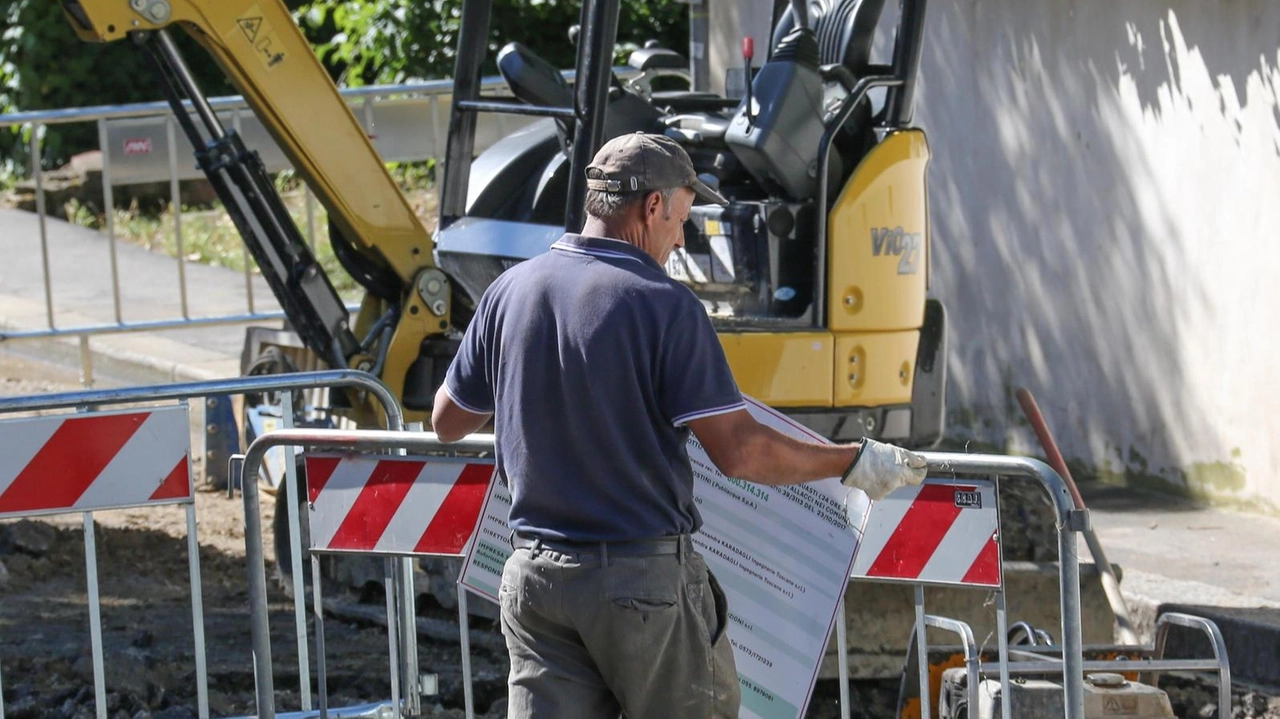 Il Comune di Cerreto Guidi sta lavorando a un piano per via del Lungo (foto d’archivio)