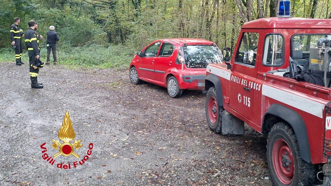 Escursionista si perde nel bosco