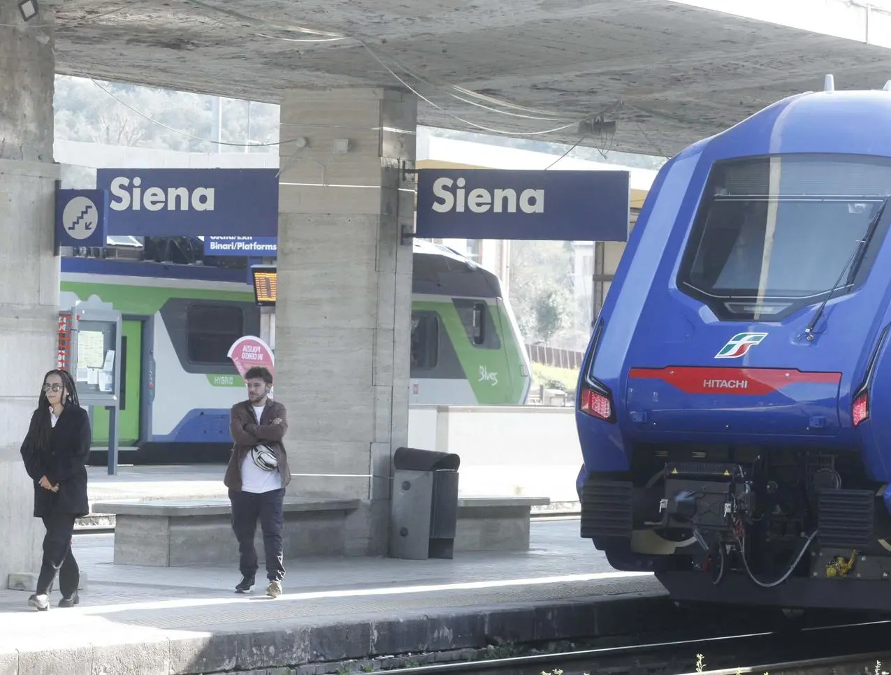 Pronti per salire sul treno: "Costosi e troppe fermate ma sono puliti e sicuri"