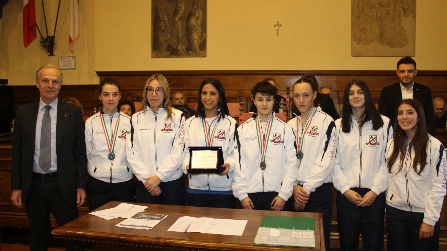 La squadra di spada femminile del Circolo Schermistico Aretino ha raggiunto un grandissimo risultato ai Campionati Italiani a Piacenza