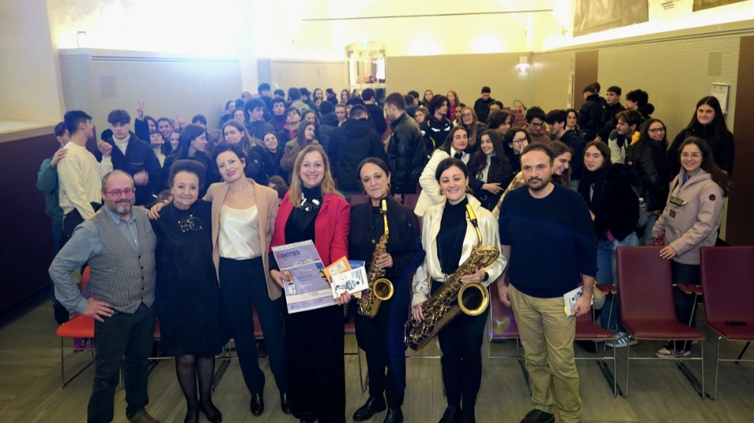 Firenze, Valerio Aiolli, Enzo Fileno Carabba e Paolo di Paolo incontrano gli studenti