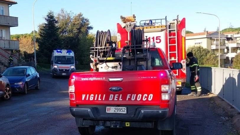 Cade in casa e resta bloccata per tutta la notte