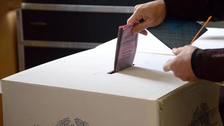 Si vota anche in Liguria (Foto Ansa)