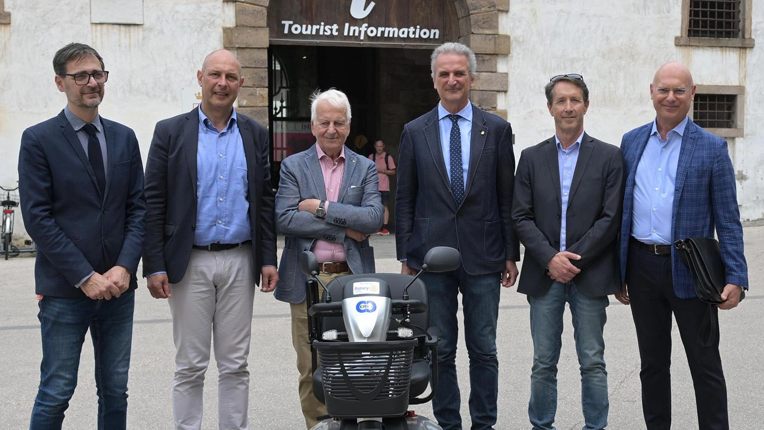 Scooter elettrico per disabili. Il dono del Rotary Club