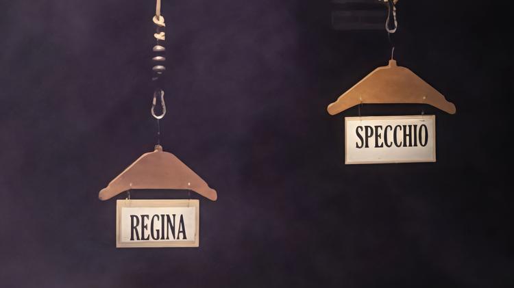 Lo specchio della regina per MetRagazzi