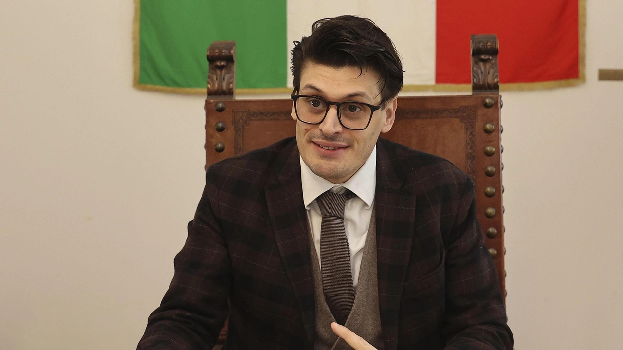 Il presidente del Consiglio comunale, Davide Ciacci, riunirà domani i colleghi degli altri enti locali del territorio, Anci e Provincia di Siena