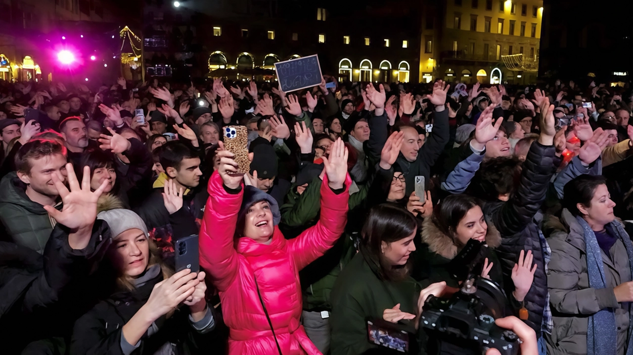 Piazza della Signoria sarà il cuore pulsante del Capodanno con l’esibizione di artisti come Mr.Rain e Giovanni Caccamo