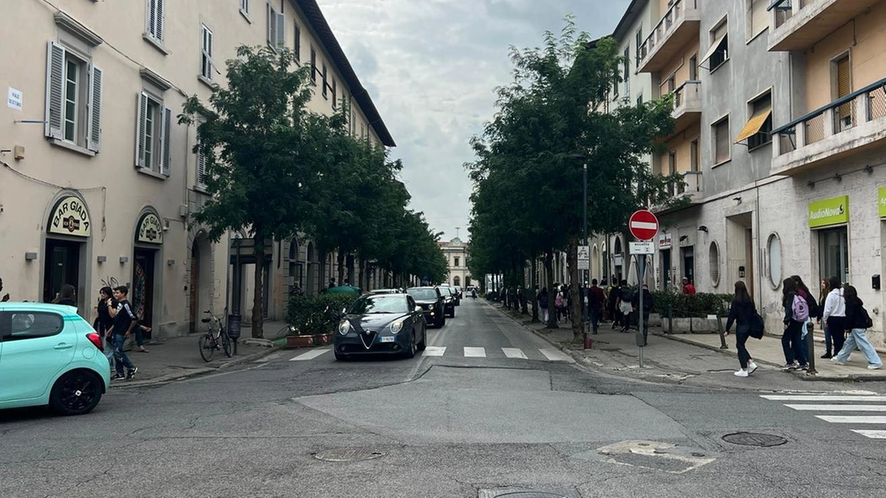 Importanti modifiche all’orizzonte nell’ambito dei lavori legati alla realizzazione della Ciclovia del Sole. Ad illustrare il programma ai residenti l’assessore Cialdi e i tecnici. Nuovo look anche per largo Treviso.