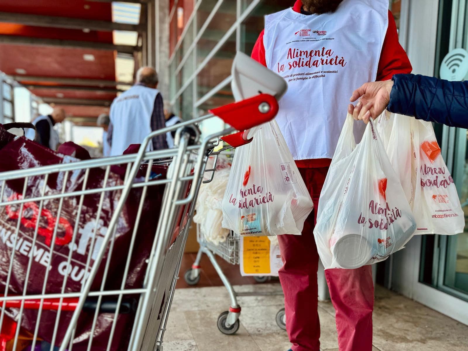 Raccolta alimentare nei punti vendita Unicoop Firenze