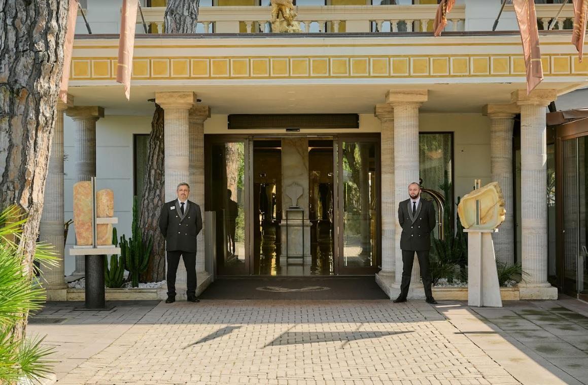 Forte dei Marmi, il Grand hotel Imperiale venduto al super emiro per 40 milioni di euro