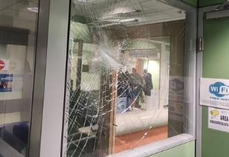 Prato, pronto soccorso caos. Vertice in prefettura I sindacati all’attacco: “No a compromessi”