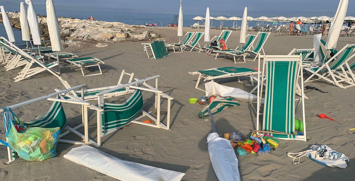 Marina di Massa, vandali in azione a Ronchi: devastati due stabilimenti balneari